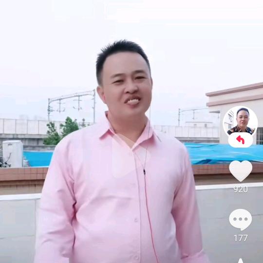 申伟〈戏曲爱好者〉