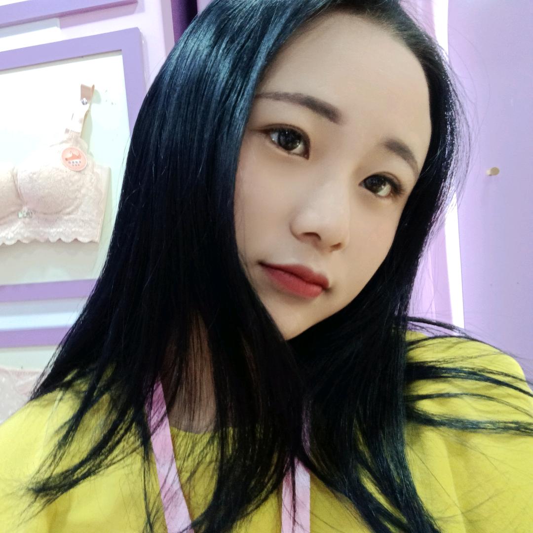 依依