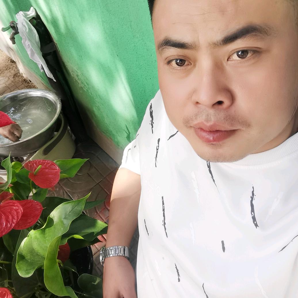 顾铭翼