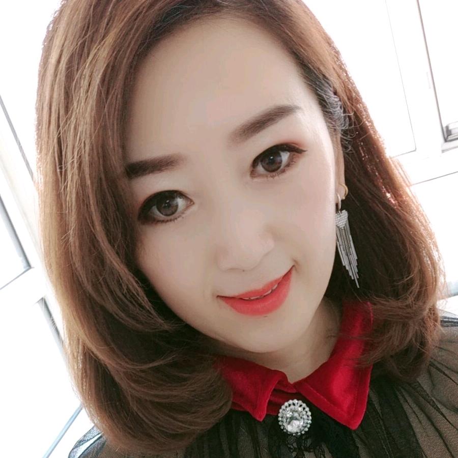徐丹爱吃糖