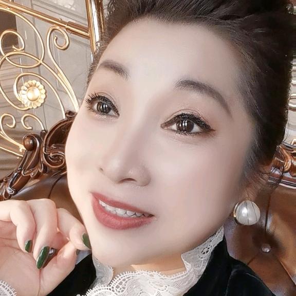 旭·丹妮旭进鑫女装专卖店