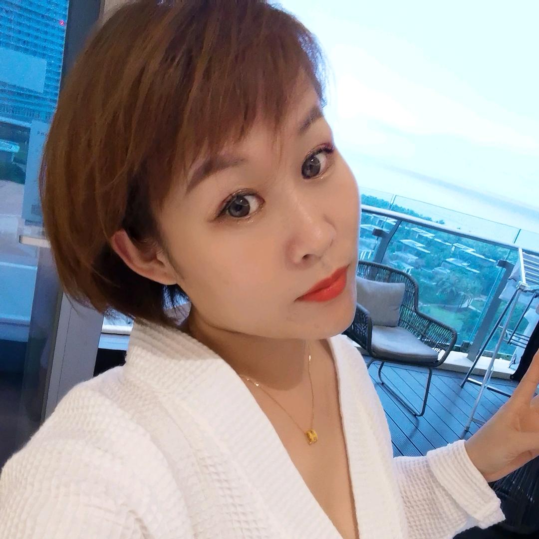 浅色安然