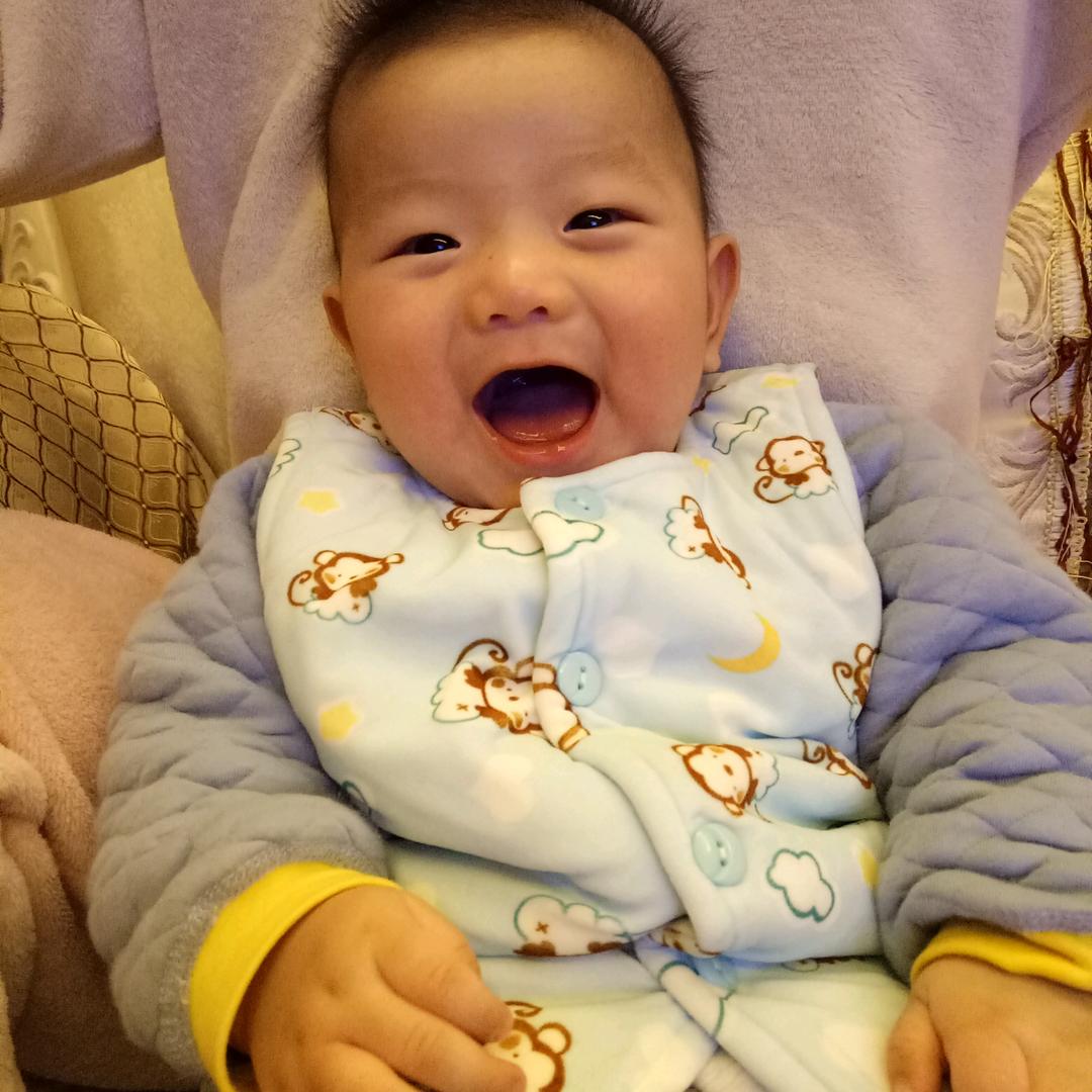 抱抱宝宝