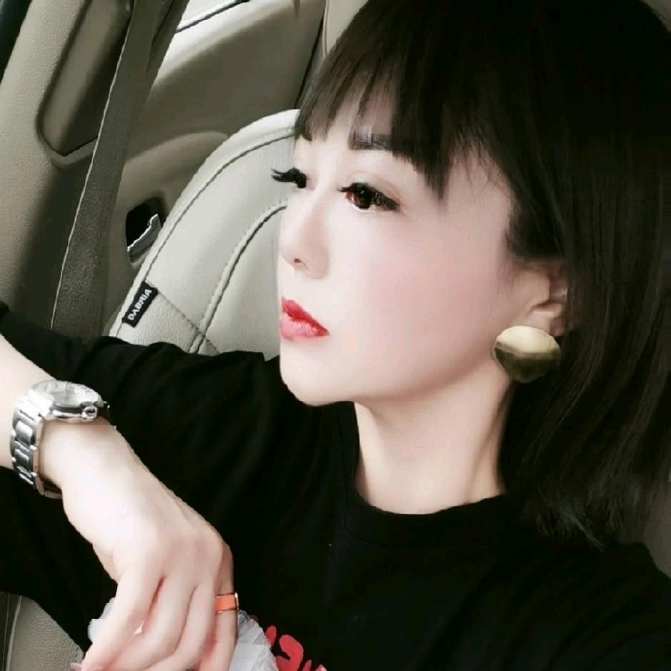 是晓苹吖