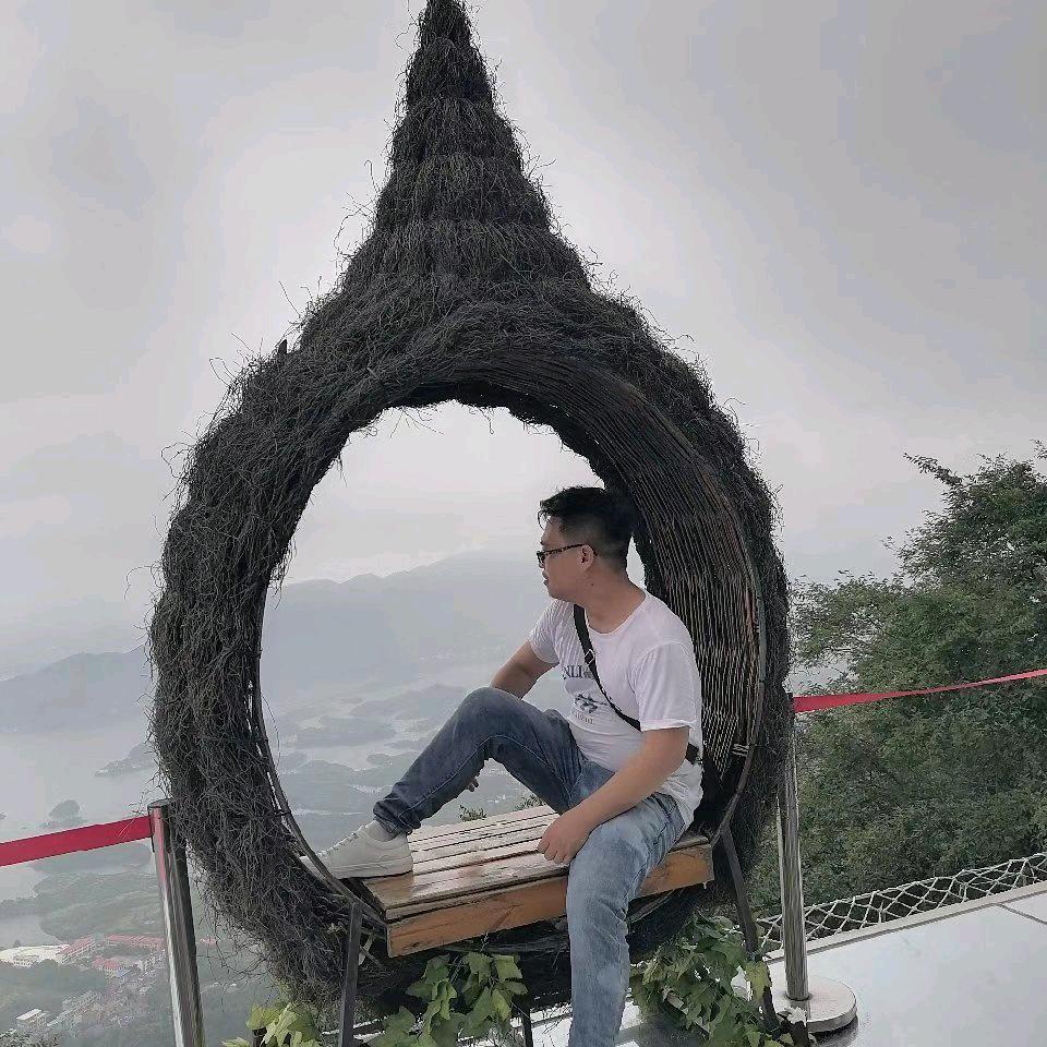 淡然一笑很倾城