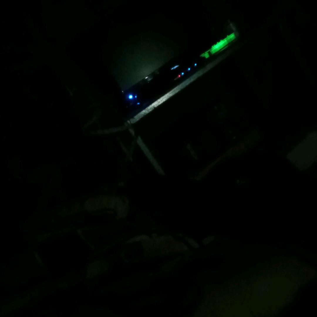 在等待