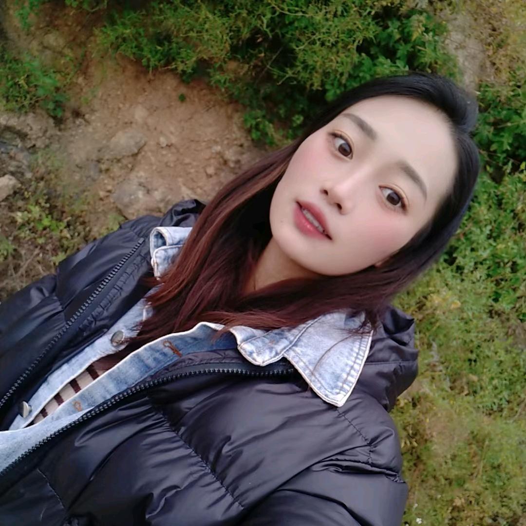 雷波十一街女装店