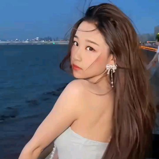 梓欣然