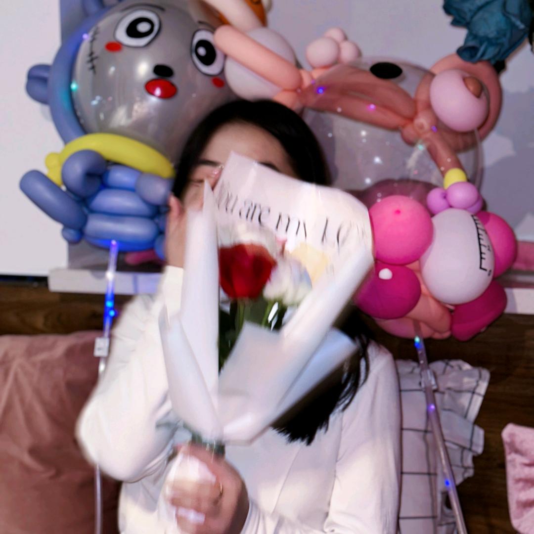 可爱佳LIU