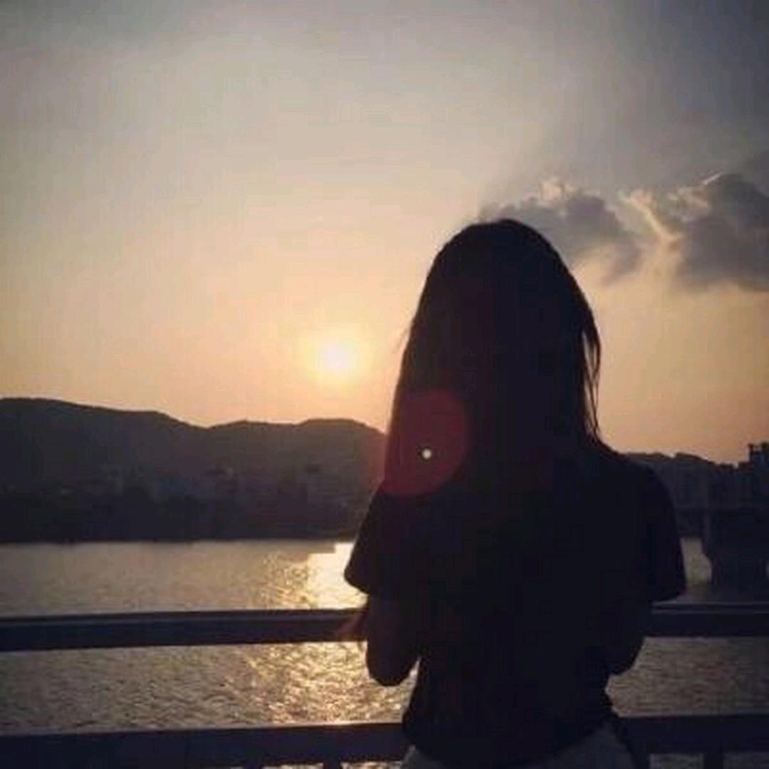 美好总是短暂的🤗头像