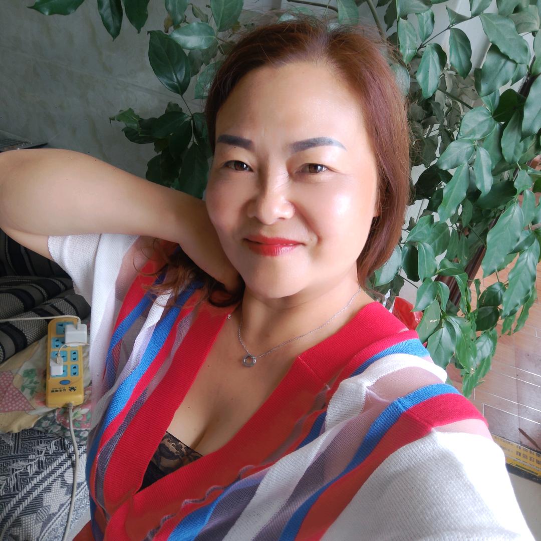 发红：单身，等有缘的你👄👄