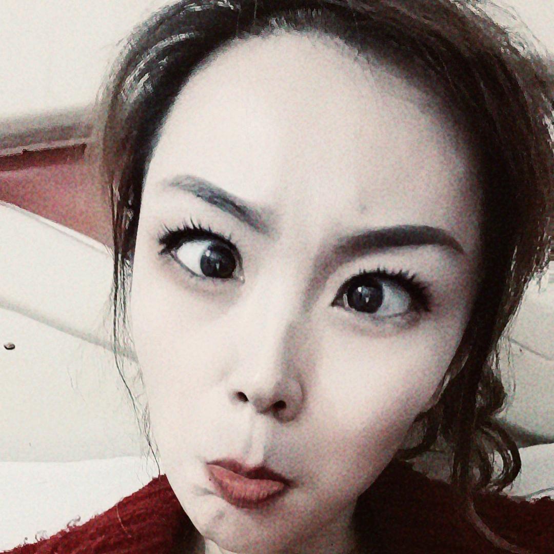 离婚带三娃，天天呲大牙