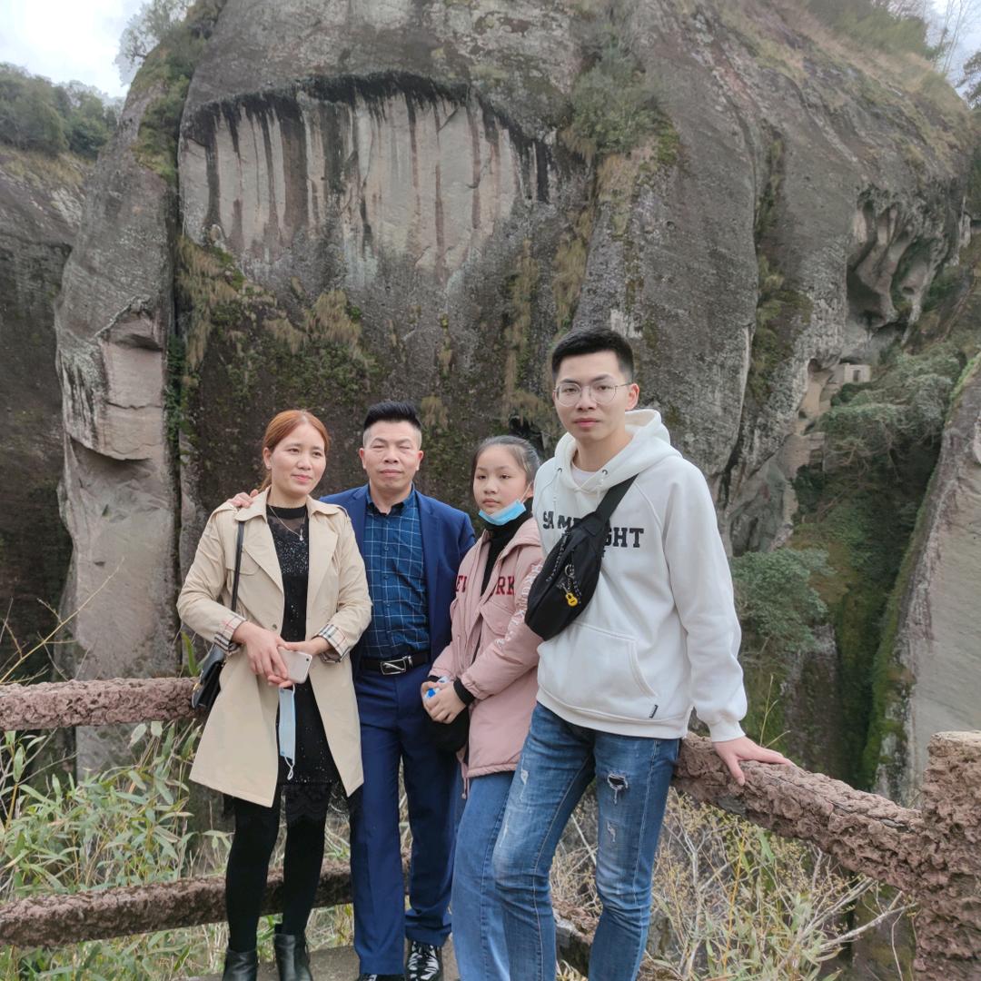 杨银玥