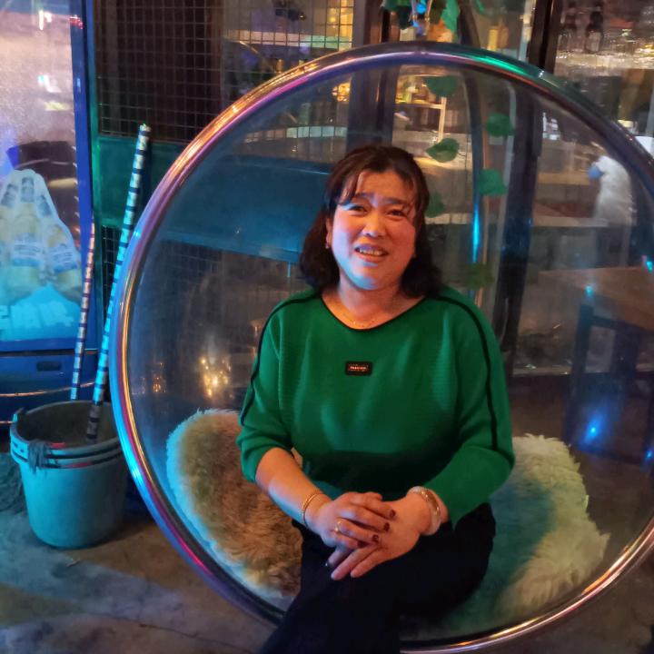 凤英