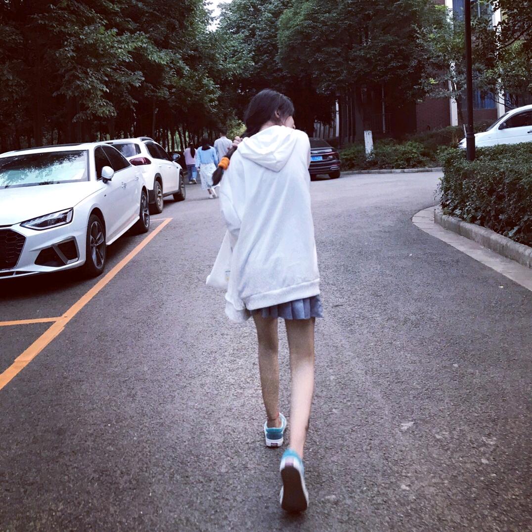 歪歪.