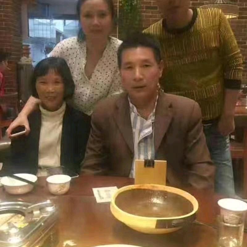 可愛的婆婆