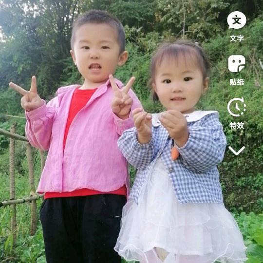娇小玲龙
