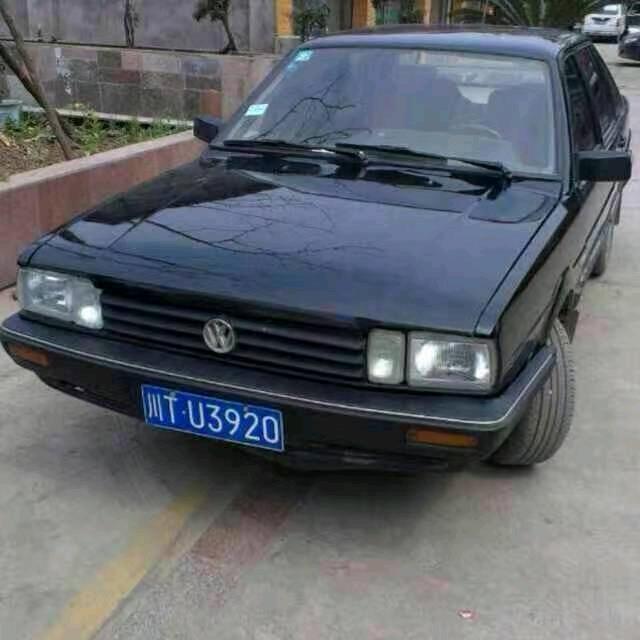 要低调