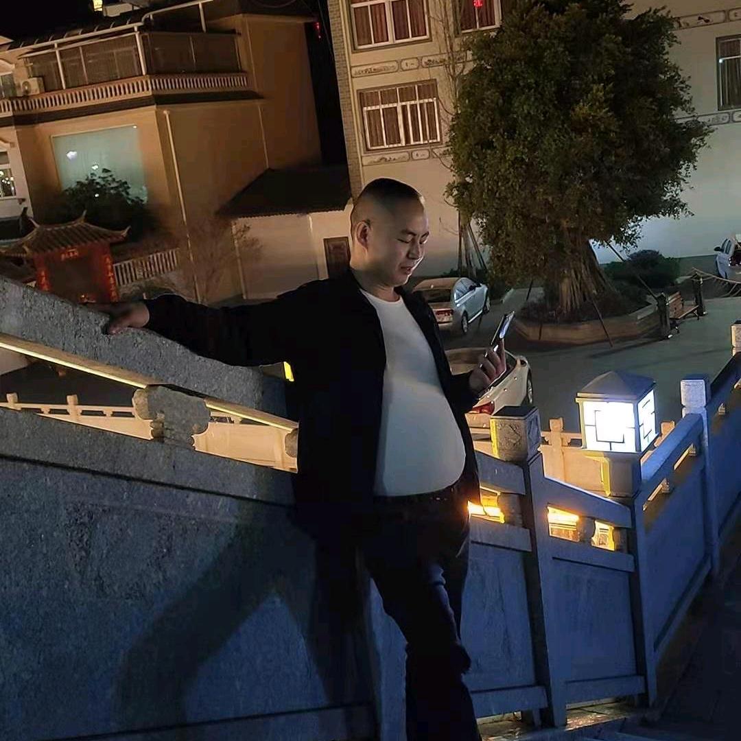 张先生在奋斗