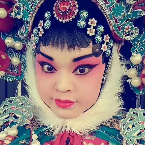 小妞🎵聪聪