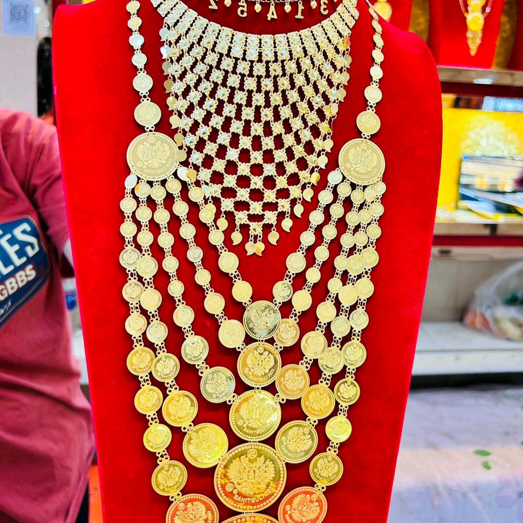 热孜宛古丽黄金店