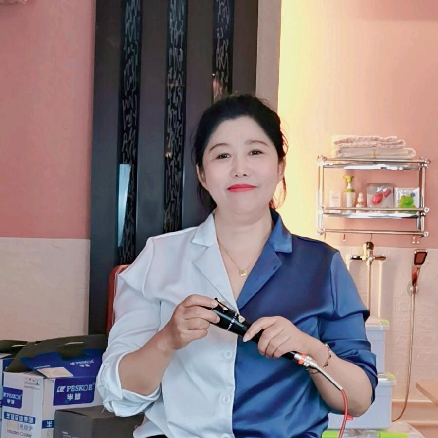育儿指导师李娟