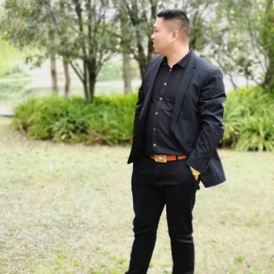 亮哥搞回收