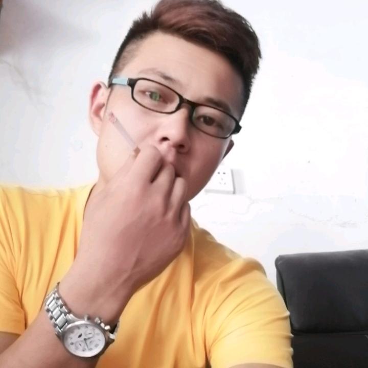 ◥◣何必在意◢◤