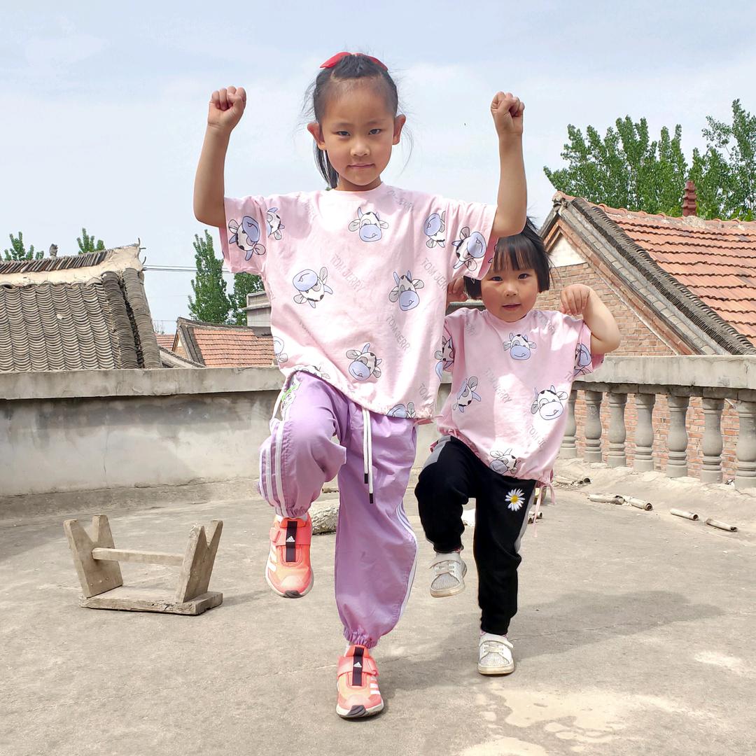 家有两朵花🌸🌸