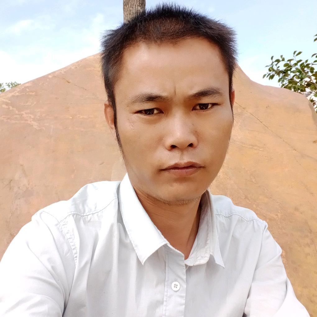 国春。摩托车维修