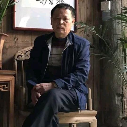 老黎（拒私聊，拒合拍）