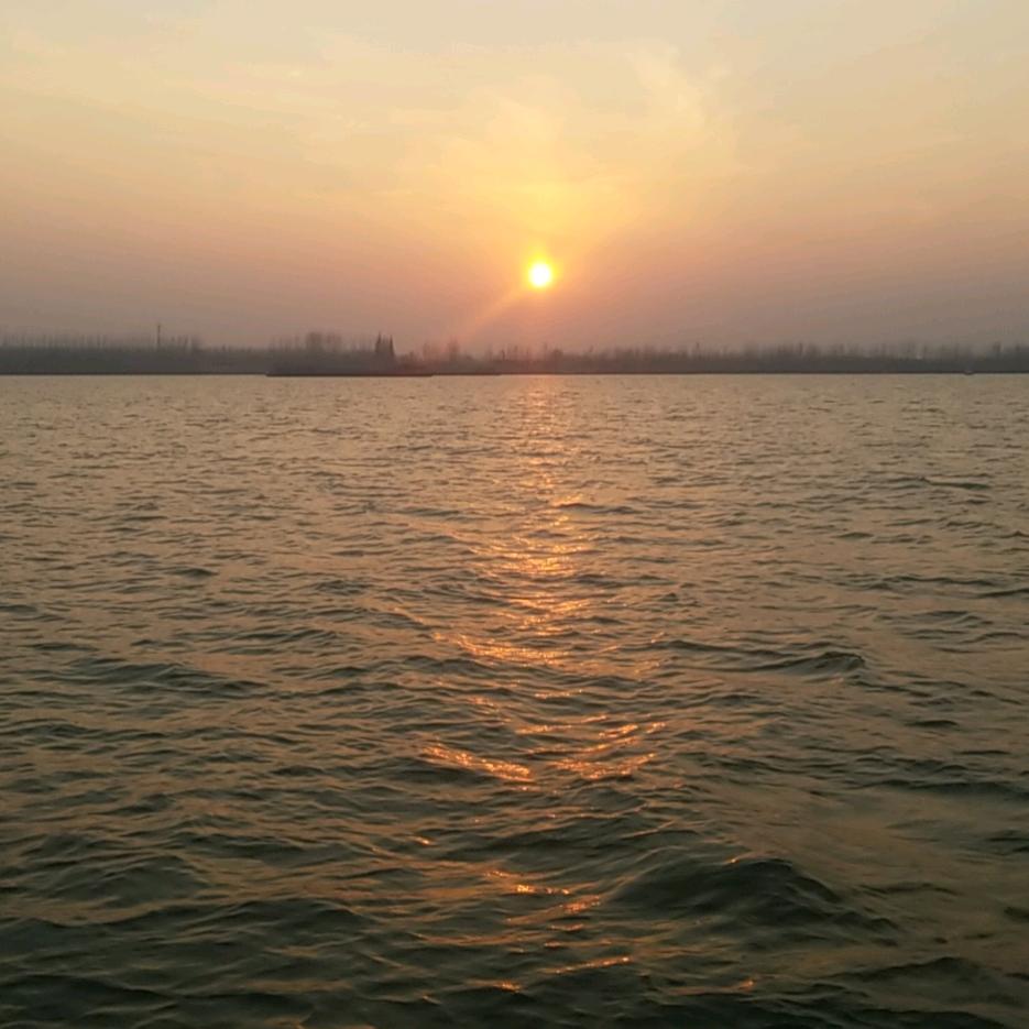 碧水蓝天