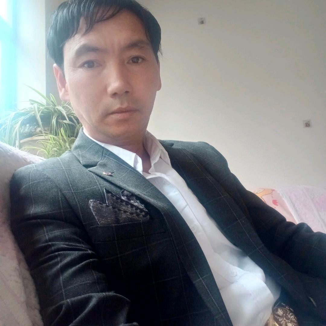 缪？？微笑