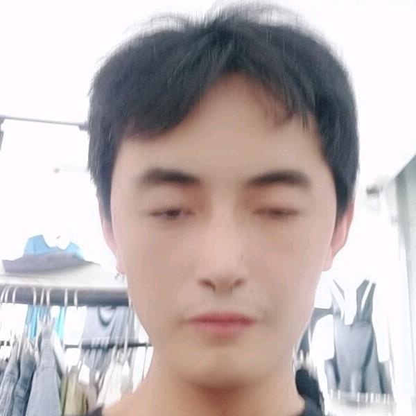 张坤