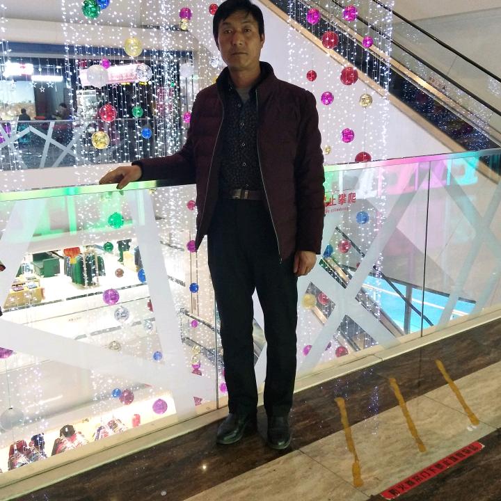 农村大哥爱清唱