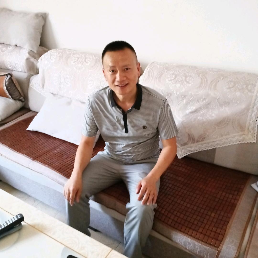 聂华云'