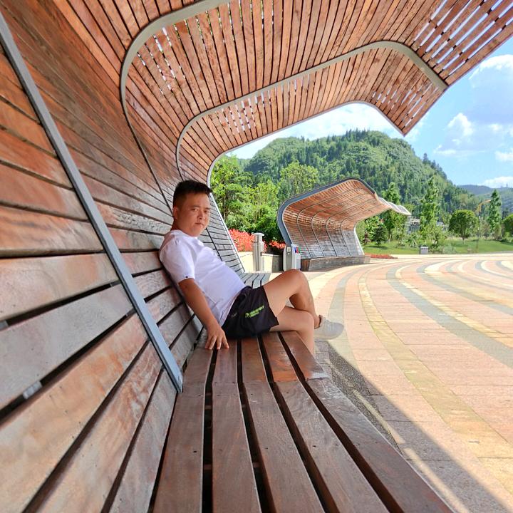 M小王