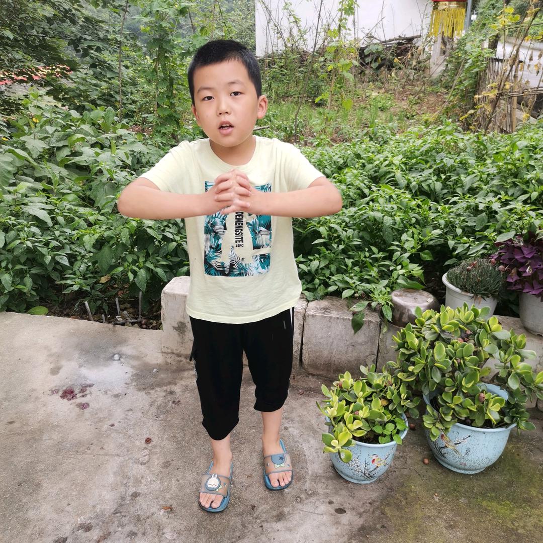 小帅哥