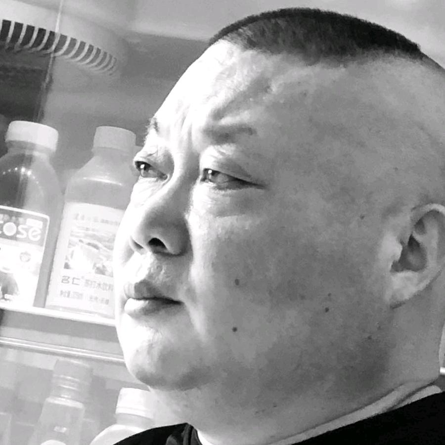 努力奋斗。