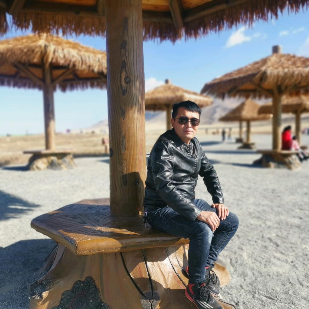 赛湖爱毡房农家院官方号