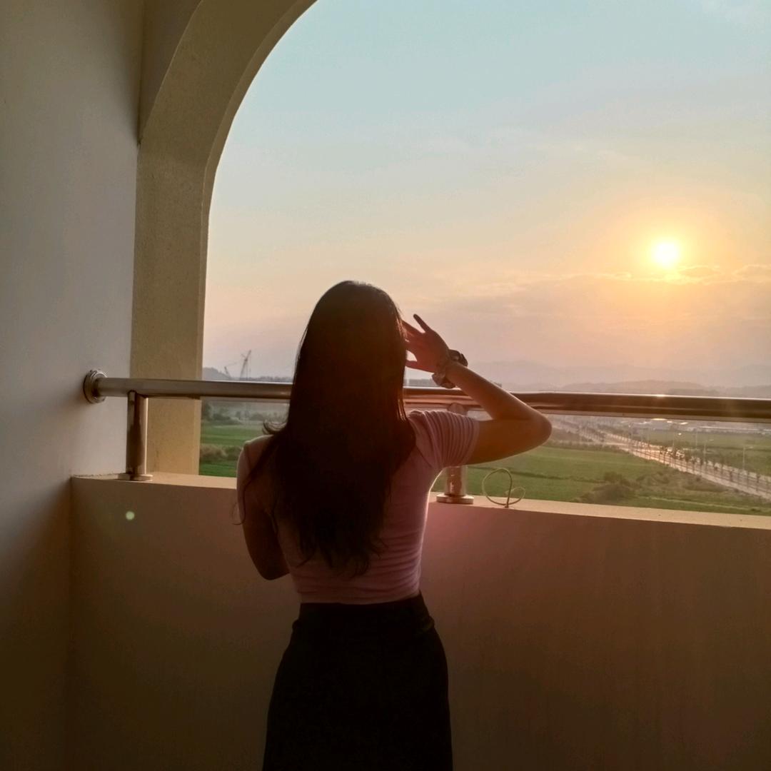 小姿呀