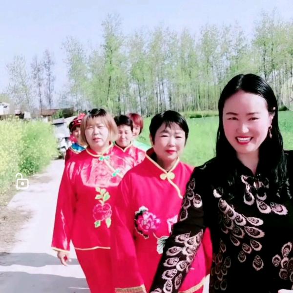 王大霞和邻居