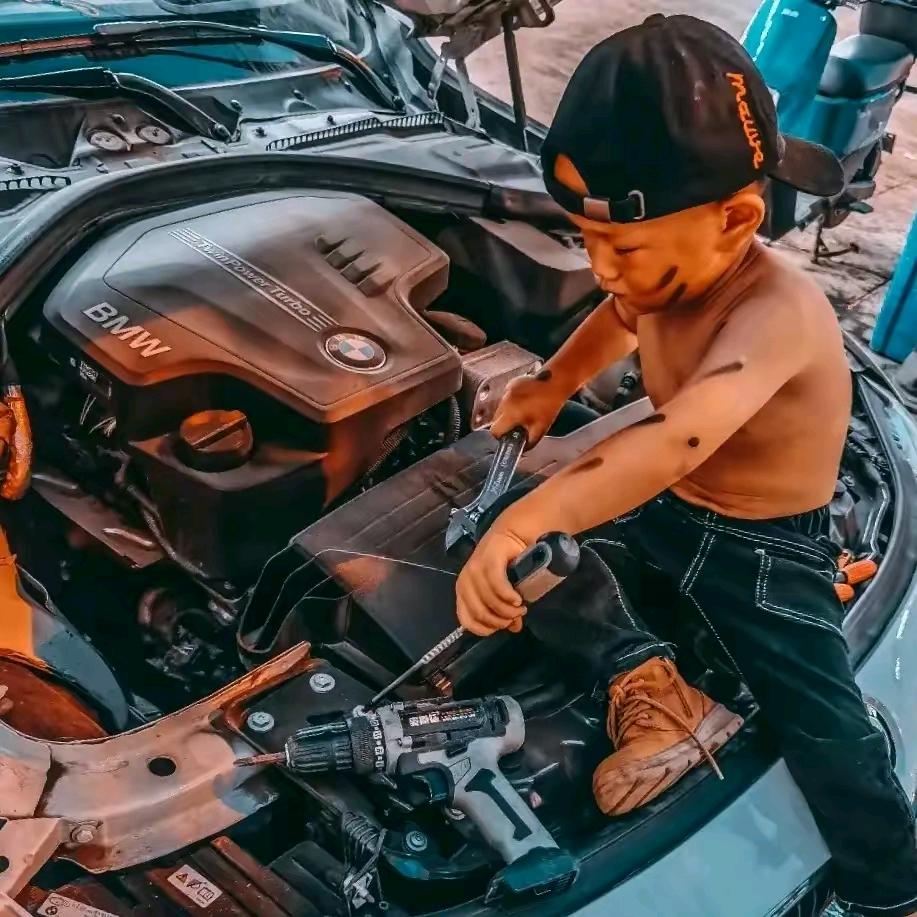 修汽车的徐哥哥