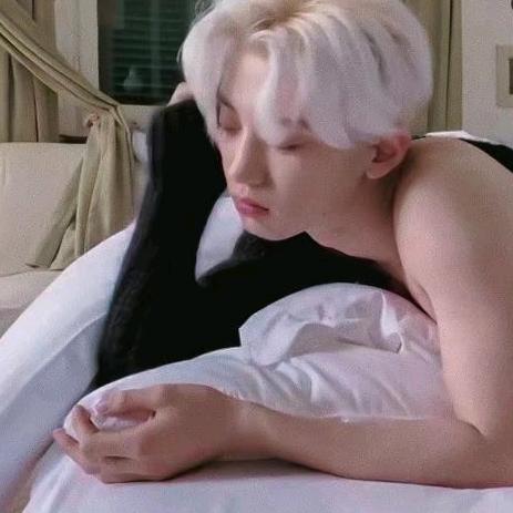 宝看镜头宝1640（准备去小韩版）