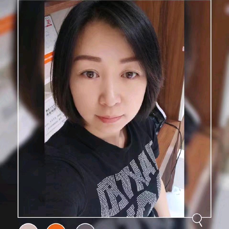 努力挣钱的小姐姐