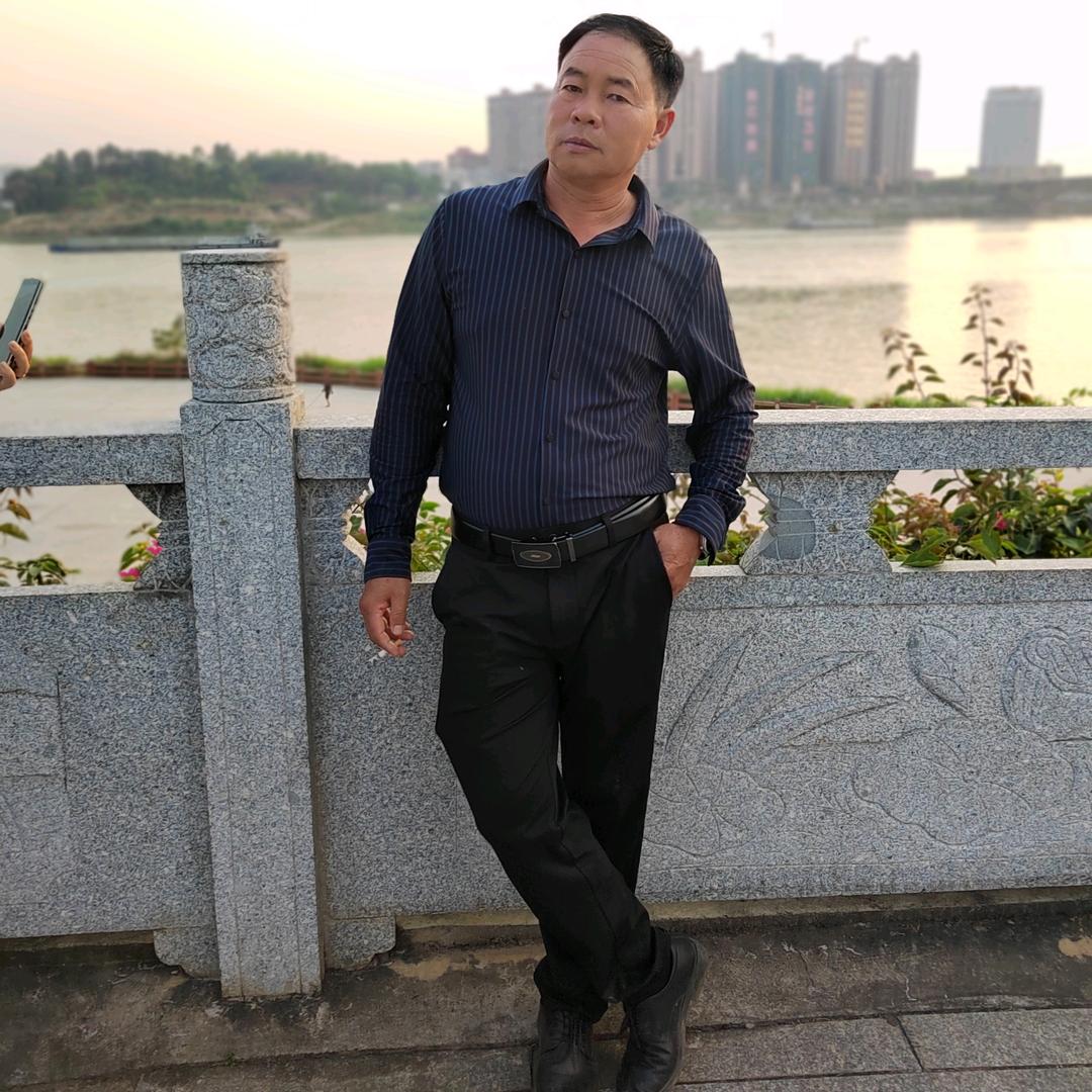 快乐一身！！卢绍江