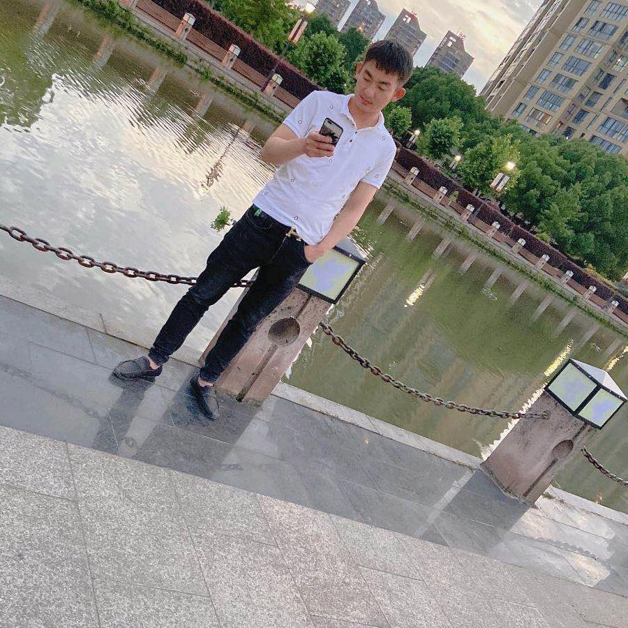 张雷