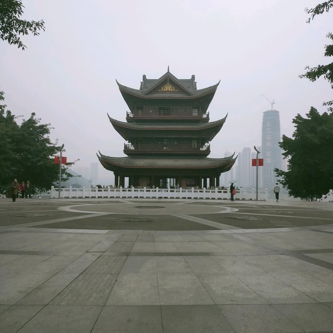 强子哥