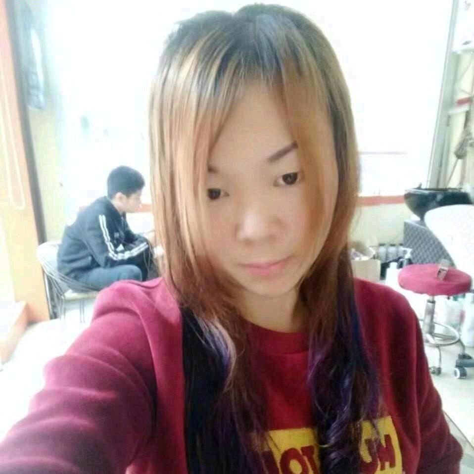 素颜玲玲:坚强的背后