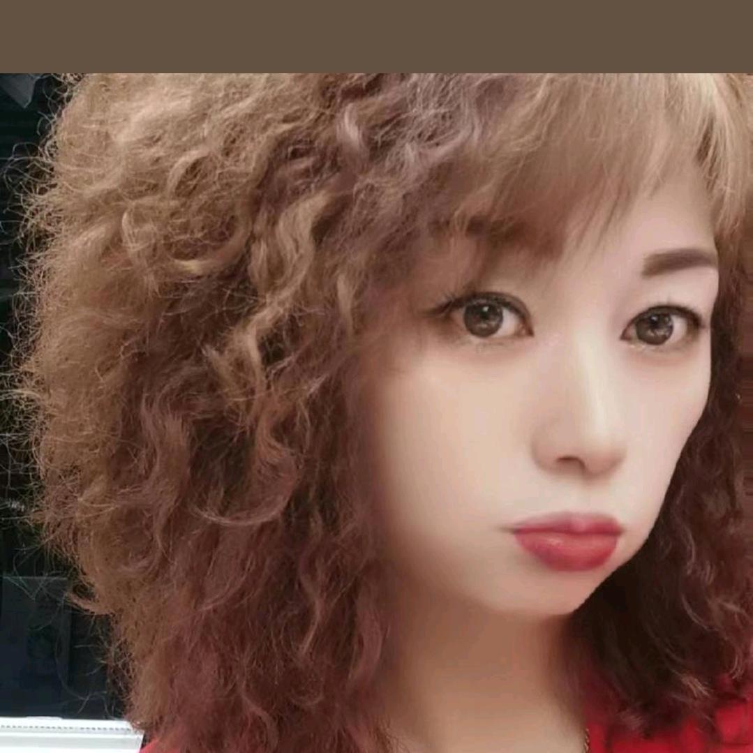 商业街元素男女款服饰